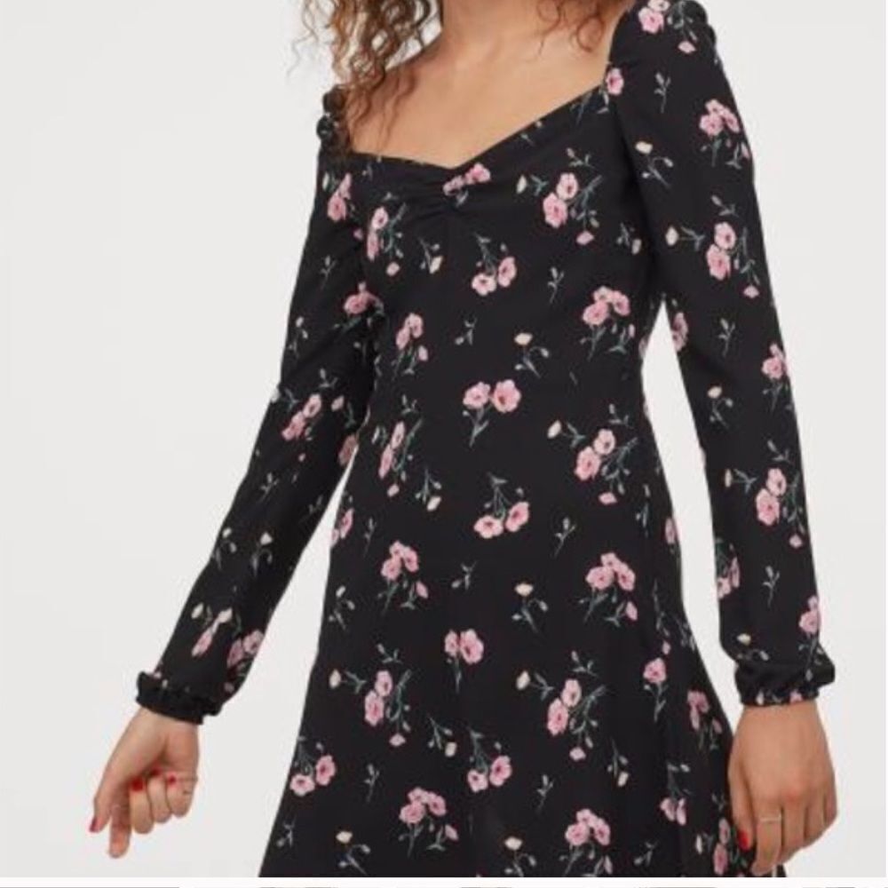 ✨ H&M floral dress✨